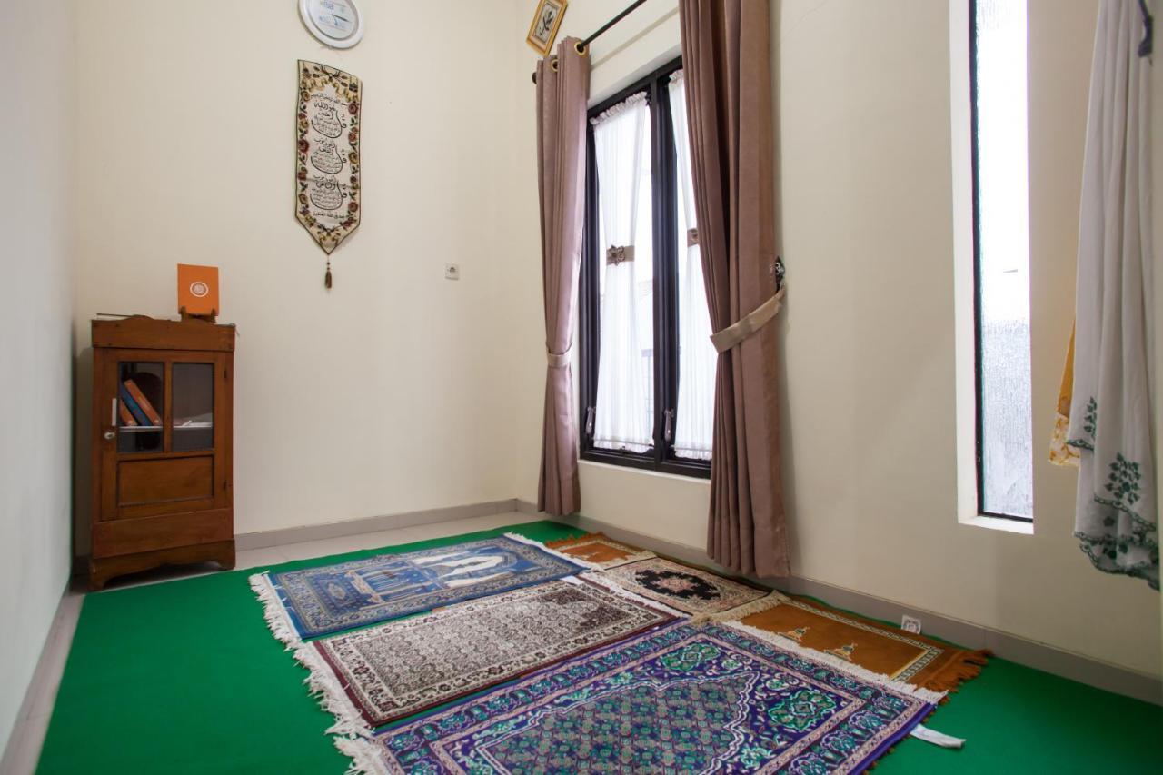 Reddoorz Syariah Near Singha Merjosari Park Malang Eksteriør bilde